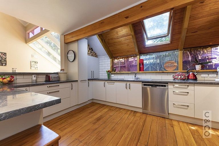 Photo of property in 492 West Coast Road, Glen Eden, Auckland, 0602