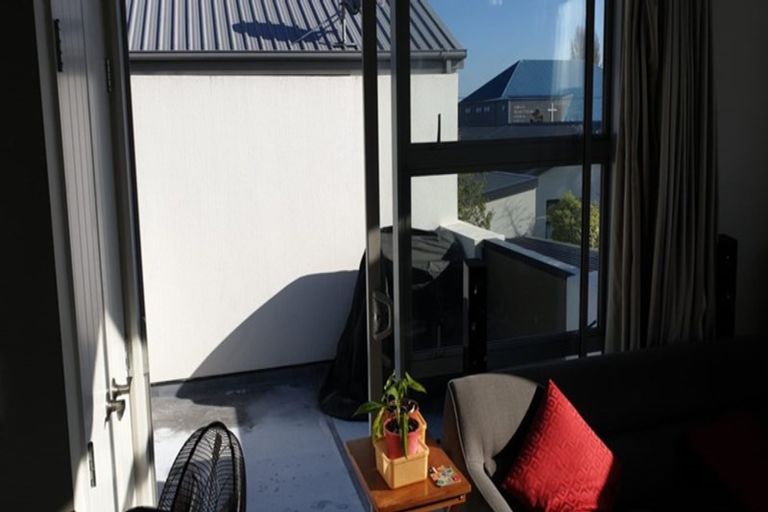 Photo of property in 2/473 Barbadoes Street, Edgeware, Christchurch, 8013