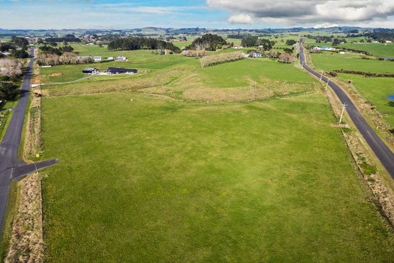 Photo of property in 12 Codlin Road, Otaua, Waiuku, 2683