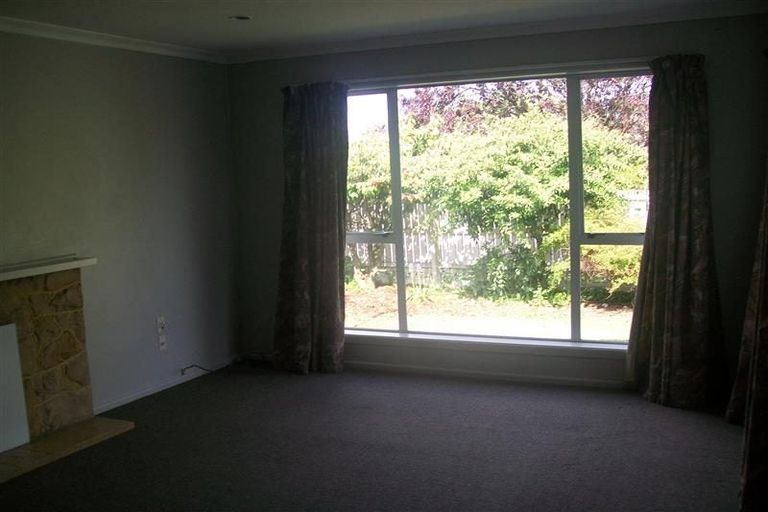 Photo of property in 35 Greendale Avenue, Avonhead, Christchurch, 8042