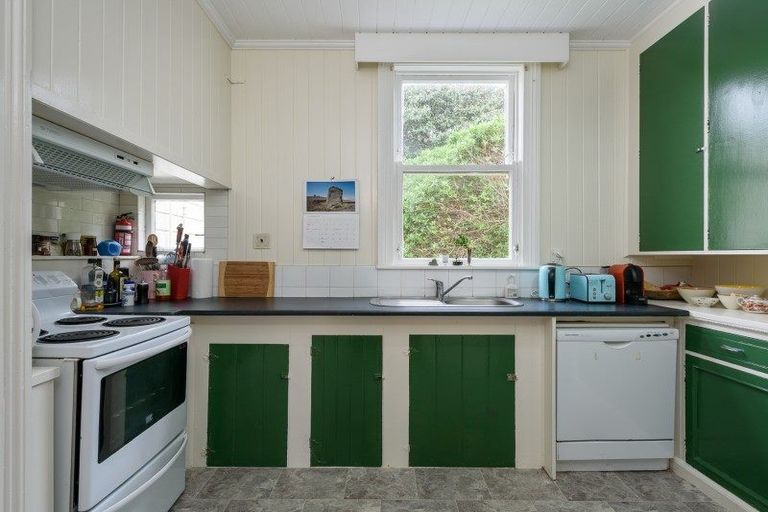 Photo of property in 150 Ohiro Road, Brooklyn, Wellington, 6021