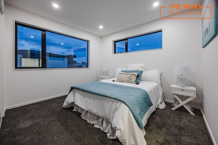 Photo of property in 32a Grande Vue Road, Hillpark, Auckland, 2102