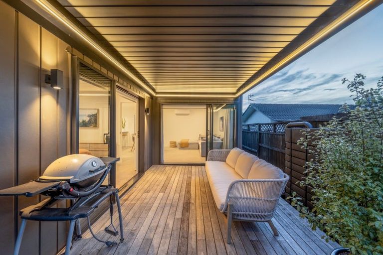 Photo of property in 16b Cairngorm Place, Highland Park, Auckland, 2010