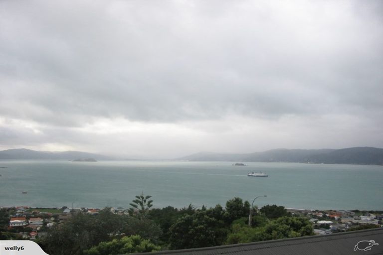 Photo of property in 4 Lyons Crescent, Strathmore Park, Wellington, 6022