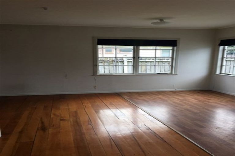 Photo of property in 8 Cargill Street, Papakura, 2110