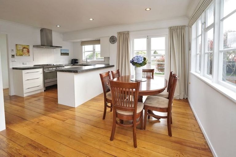 Photo of property in 9 Armitage Place, Fairfield, Hamilton, 3214