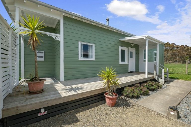 Photo of property in 123 Huxley Road, Outer Kaiti, Gisborne, 4010