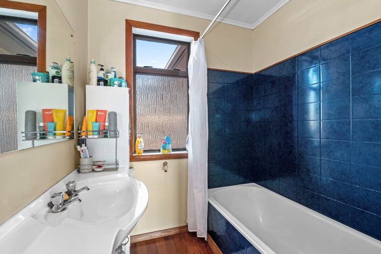 Photo of property in 18 Corlett Street, Utuhina, Rotorua, 3015