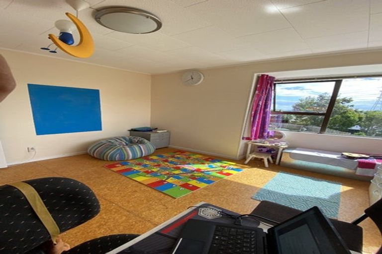 Photo of property in 2/23 Mataura Place, Clover Park, Auckland, 2019