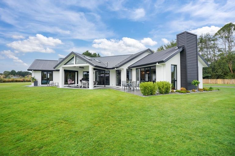 Photo of property in 171 Dunns Road, Otatara, Invercargill, 9879