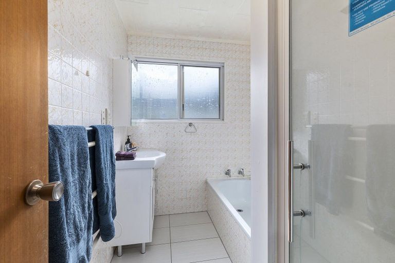 Photo of property in 2/13 Spiers Street, Karori, Wellington, 6012