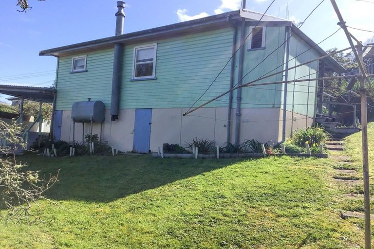 Photo of property in 120 Brunton Crescent, Thames, 3500