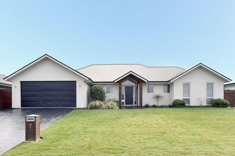 Photo of property in 7 Highgate Drive, Rangiora, 7400