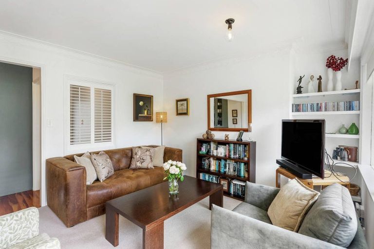 Photo of property in 2/6 Pine Terrace, Howick, Auckland, 2014