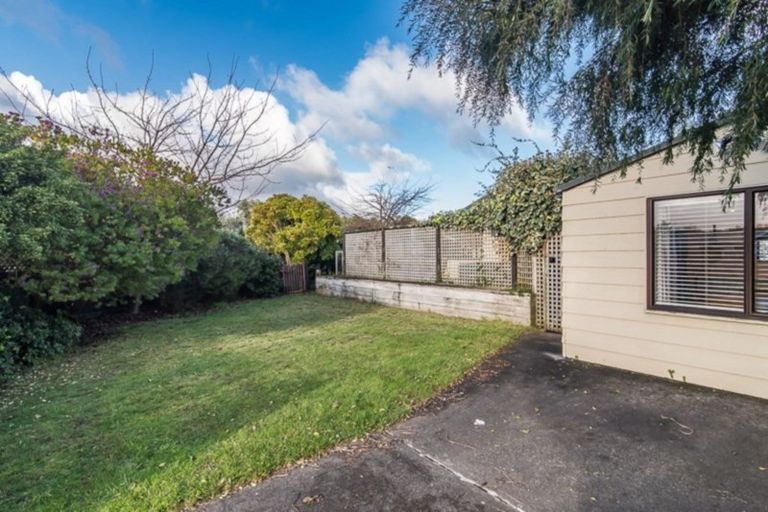Photo of property in 6 Campbell Avenue, Paraparaumu, 5032