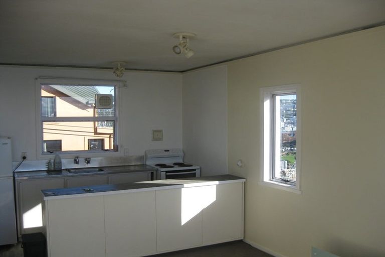 Photo of property in 7/2 Oriental Terrace, Mount Victoria, Wellington, 6011