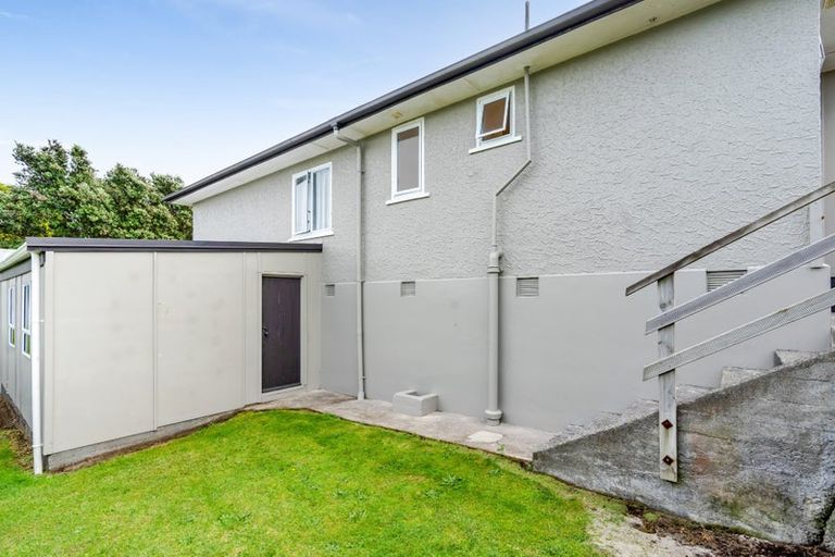 Photo of property in 17 Rainsford Street, Moturoa, New Plymouth, 4310