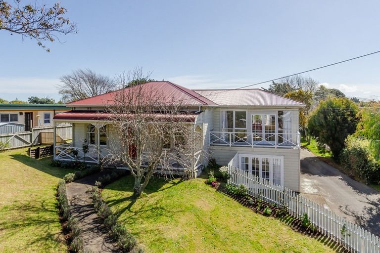 Photo of property in 99 Amohia Street, Paraparaumu, 5032
