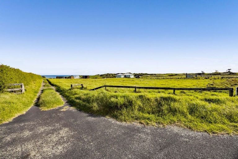 Photo of property in 3875 South Road, Opunake, 4682