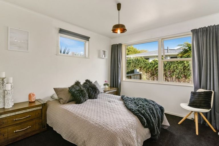 Photo of property in 17 Pandora Avenue, Sunnybrook, Rotorua, 3015