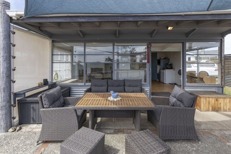 Photo of property in 30 Holton Road, Amberley, 7481