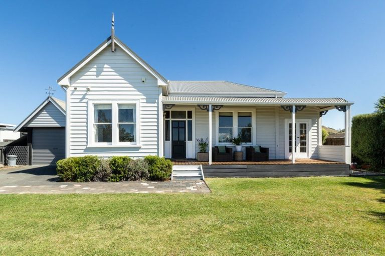 Photo of property in 92 Auckland Road, Greenmeadows, Napier, 4112