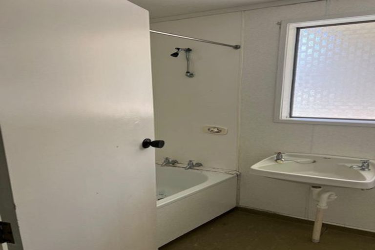 Photo of property in 15a Gillies Street, Outer Kaiti, Gisborne, 4010
