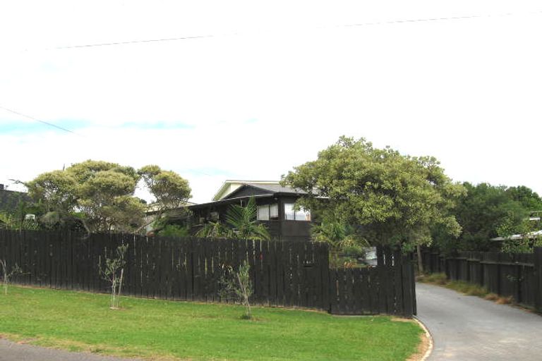Photo of property in 14 Eden Terrace, Onetangi, Waiheke Island, 1081