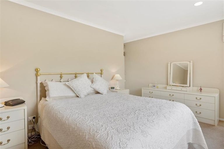 Photo of property in 24 Redhaven Place, Bethlehem, Tauranga, 3110