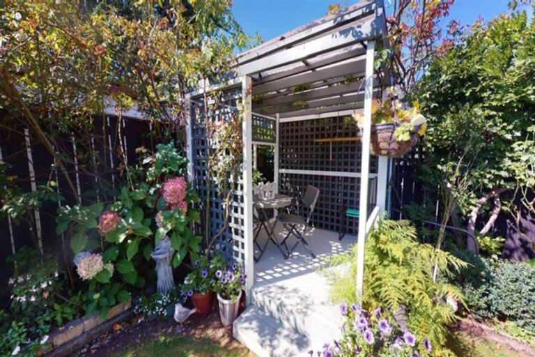 Photo of property in 14a Norton Park Avenue, Fairfield, Lower Hutt, 5011