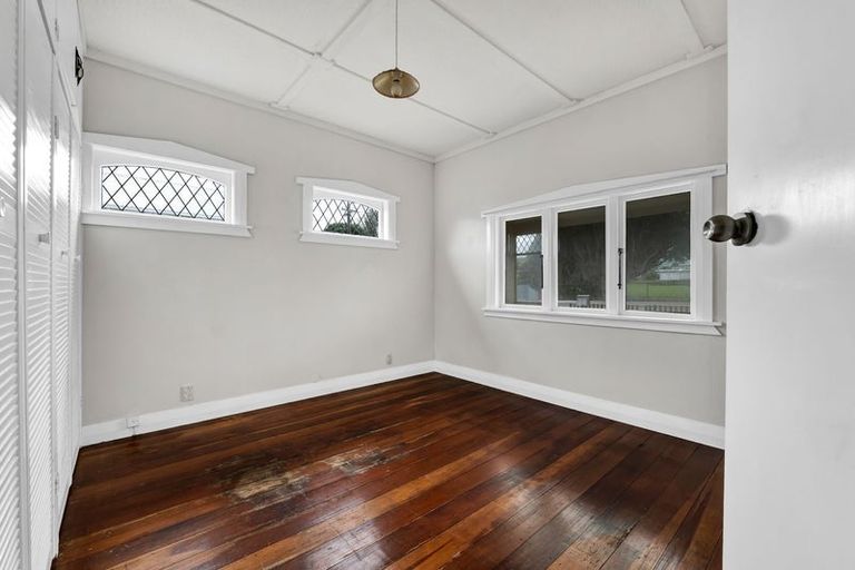 Photo of property in 117 Weraroa Road, Waverley, 4510