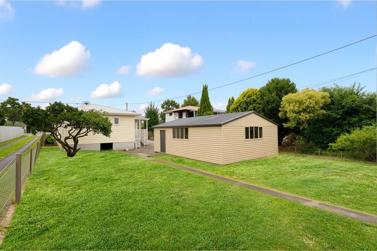 Photo of property in 131 Rathgar Road, Henderson, Auckland, 0610