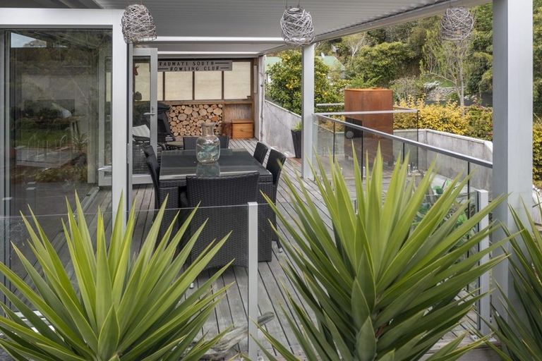 Photo of property in 83 Glen Road, Raumati South, Paraparaumu, 5032