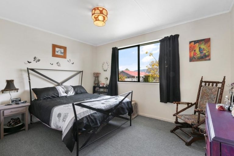 Photo of property in 2a Katterns Street, Katikati, 3129
