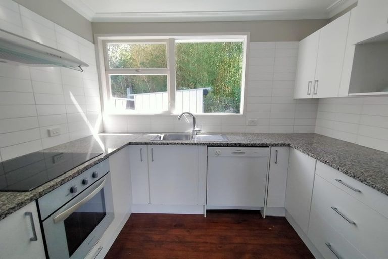 Photo of property in 1/39 St Peters Street, Northcote, Auckland, 0627