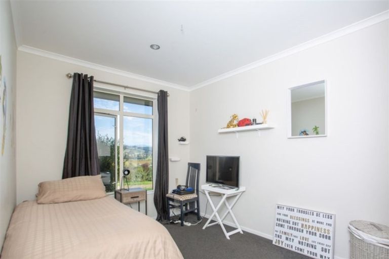 Photo of property in 21 Katania Heights, Brightwater, 7022