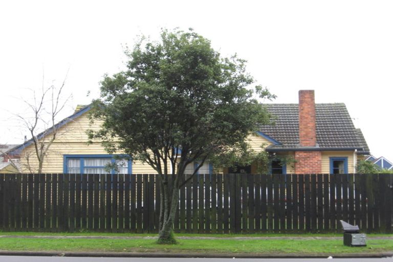 Photo of property in 25 Beach Road, Pahurehure, Papakura, 2113