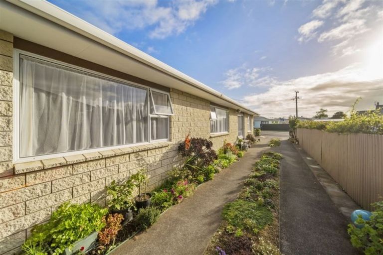 Photo of property in 68 Camberwell Road, Hawera, 4610