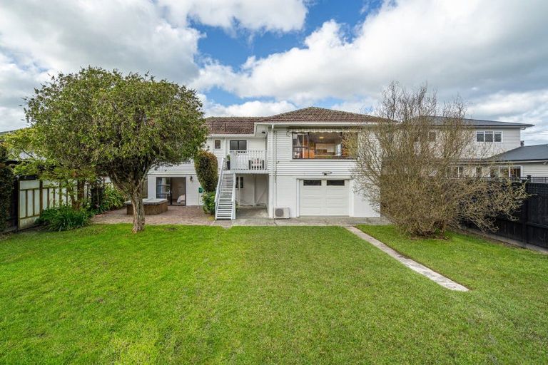 Photo of property in 63 Seacliffe Avenue, Belmont, Auckland, 0622
