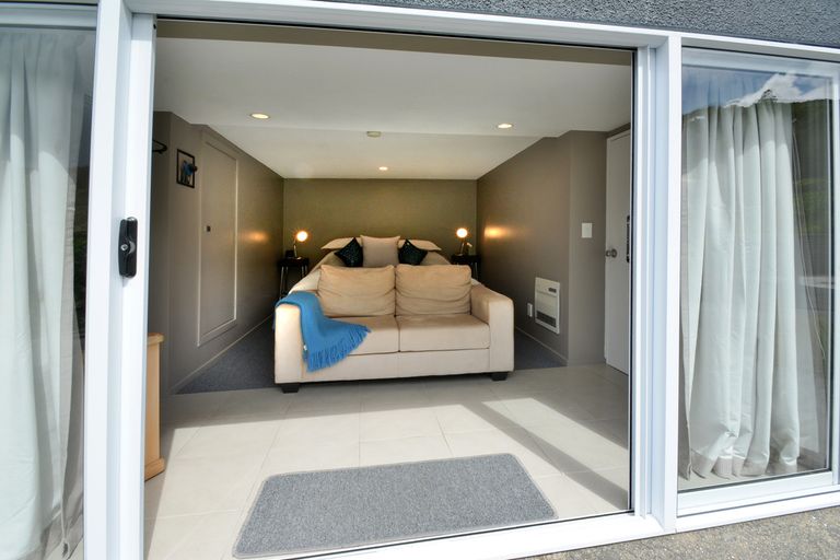 Photo of property in 17 Harbour Terrace, Careys Bay, Port Chalmers, 9023