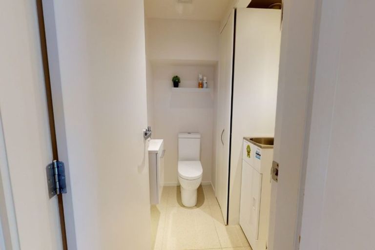 Photo of property in 8/61 Black Rock Road, Newlands, Wellington, 6037