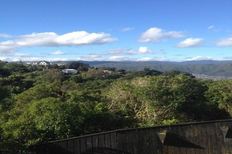 Photo of property in 145 Miromiro Road, Normandale, Lower Hutt, 5010