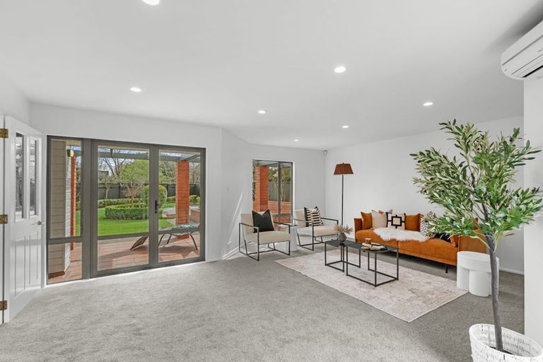 Photo of property in 15 Parkham Drive, Burnside, Christchurch, 8053