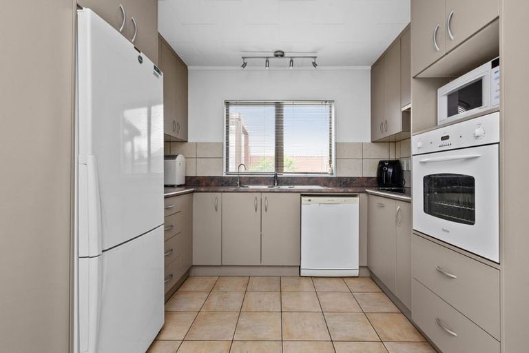 Photo of property in 8b Banff Place, Tamatea, Napier, 4112