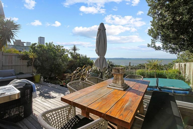 Photo of property in 7a Torkar Road, Clarks Beach, 2122