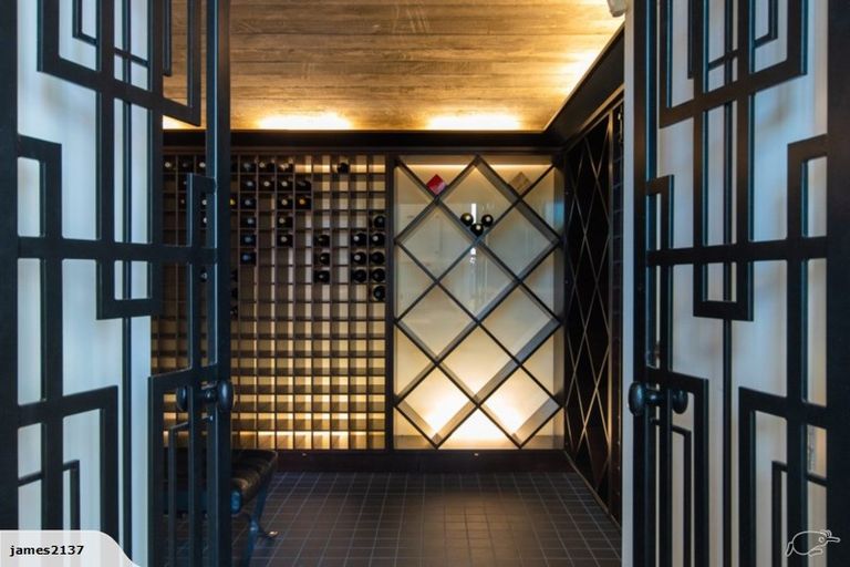 Photo of property in 8 Elizabeth Road, Bluff Hill, Napier, 4110