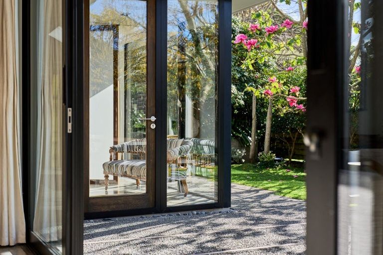 Photo of property in 8 Tawa Street, Eastbourne, Lower Hutt, 5013