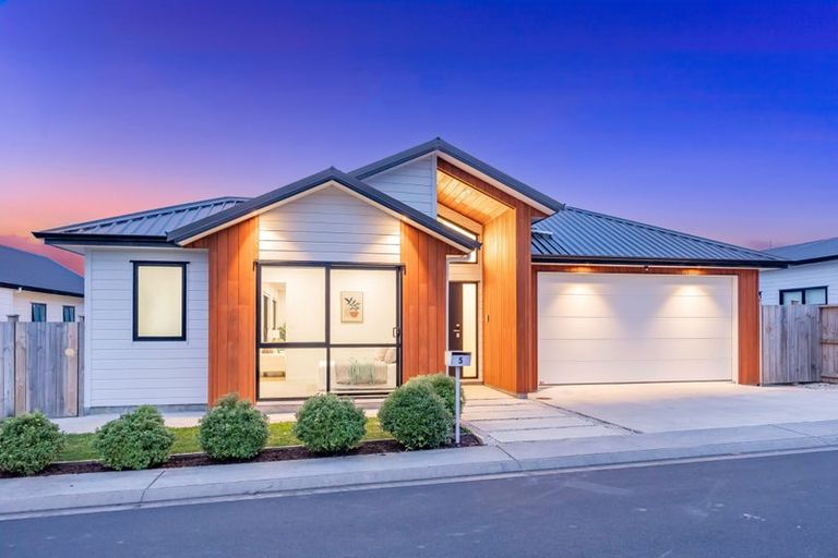Photo of property in 5 Cutfield Lane, Kumeu, 0810
