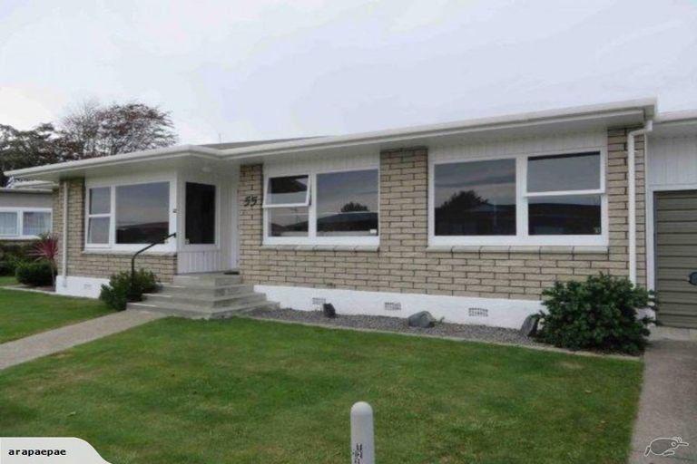 Photo of property in 55 Karaka Crescent, Levin, 5510