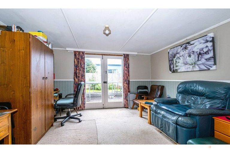 Photo of property in 35 Leonard Street, Waimate, 7924